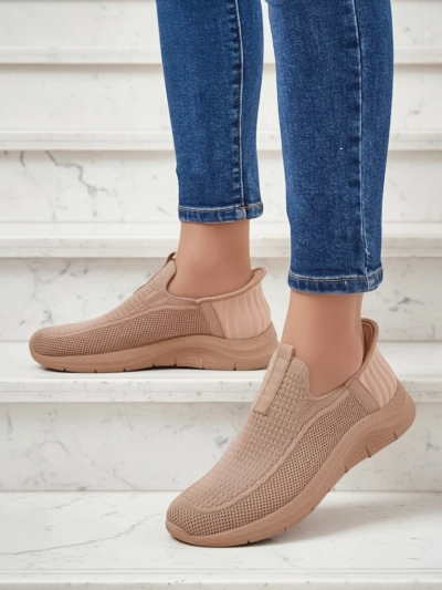 Chaussures slip-on pour femmes Selene Beige - baskets confortables à talons plats