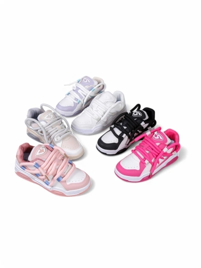 Baskets de sport pour femmes Royalfashion avec lacets décoratifs Clesiv