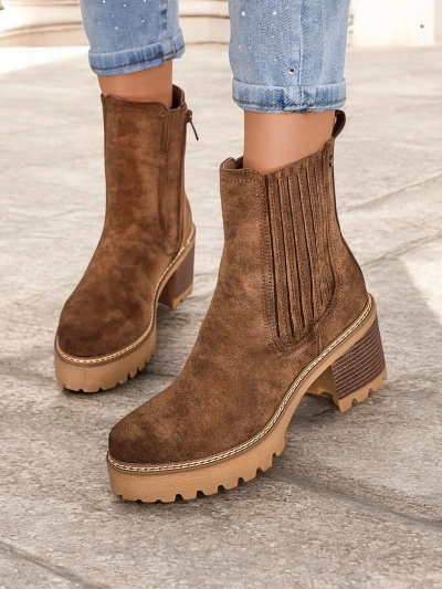 Royalfashion Bottines pour femmes en éco-suède sur un pilier Segiag