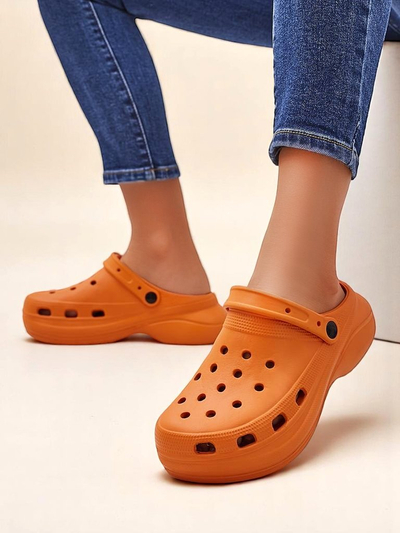 Royalfashion Tongs en caoutchouc perforées pour femmes Dellosa