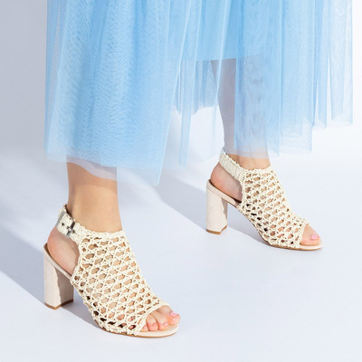 Sandales ajourées pour femmes beiges sur le poste Bettina - Chaussures