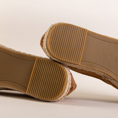OUTLET Espadrilles éco-suède marron clair pour femmes Silina - Chaussures