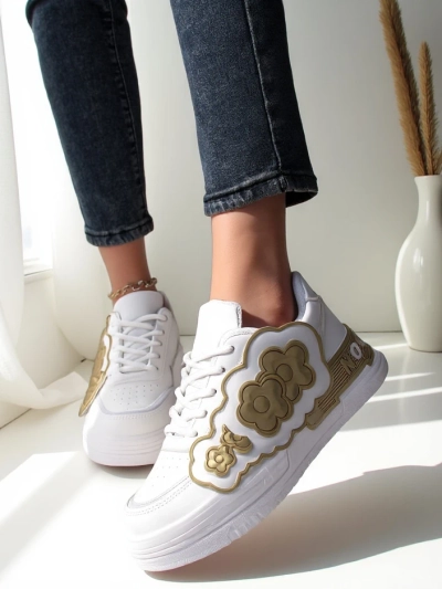 Sneakers Royalfashion pour femmes avec partie supérieure décorative Nendales