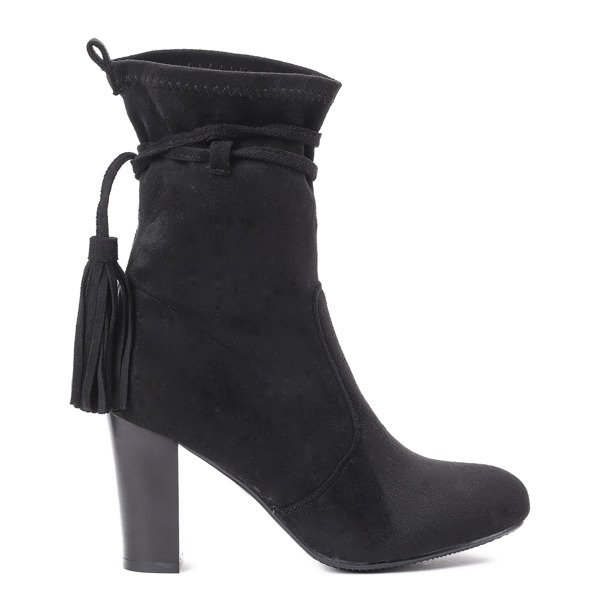 Czarne botki na słupku Gwen- Obuwie