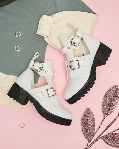 Bottes pour femmes laquées blanches avec découpe et gaufrage Malevib- Footwear