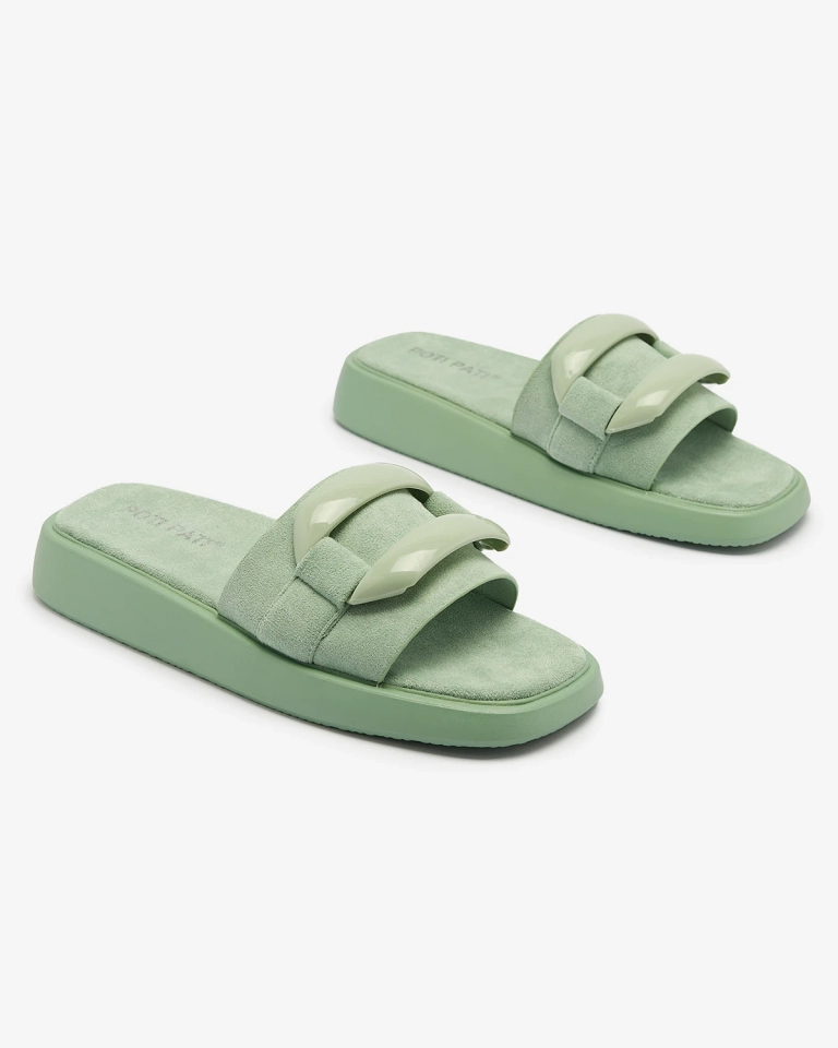 OUTLET Royalfashion Tongs vertes pour femme en suédine écologique Omve