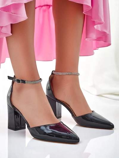 Escarpins en cuir verni Royalfashion pour femmes avec une sangle ornée de strass Furoni