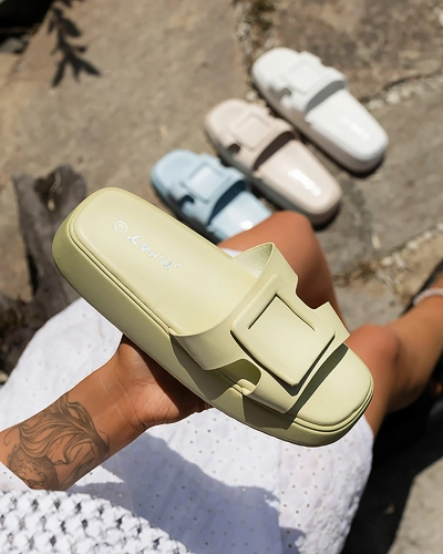 Royalfashion Tongs femme vert clair avec boucle Ocurary