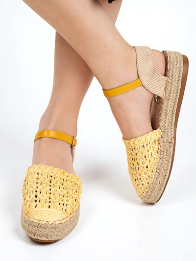 Espadrilles jaunes pour femmes avec un Triumf ajouré - Footwear