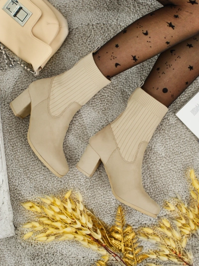 Bottines femme en éco-daim à talon bloc avec empiècement façon chaussette LumenThorn