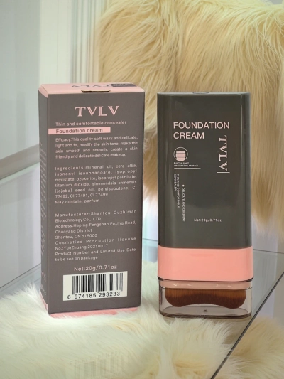 TVLV Fond de teint matifiant en stick avec pinceau intégré Beige Chaud