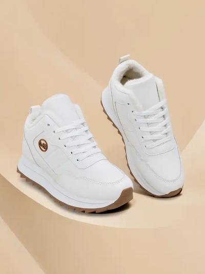 Royalfashion Alba Baskets Blanches Isolées pour Femmes en Cuir Écologique sur Plateforme