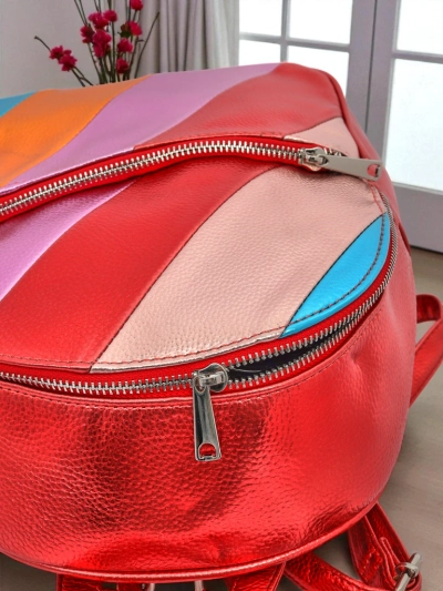 Sac à dos Royalfashion pour femmes en cuir écologique avec rayures Métalliques Rayures