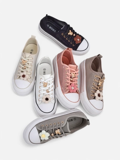 Baskets perforées pour femmes Royalfashion avec embellissements Osdo