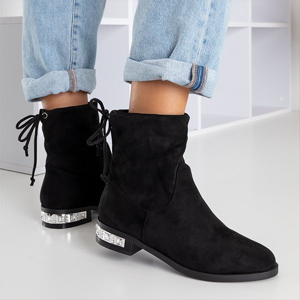 Bottines noires à talons plats avec décorations Teodorana - Footwear