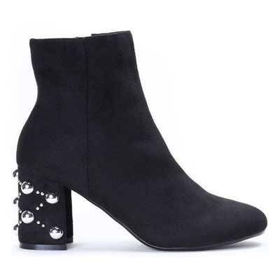 OUTLET Bottines noires avec une coupe Pinky Love - Footwear