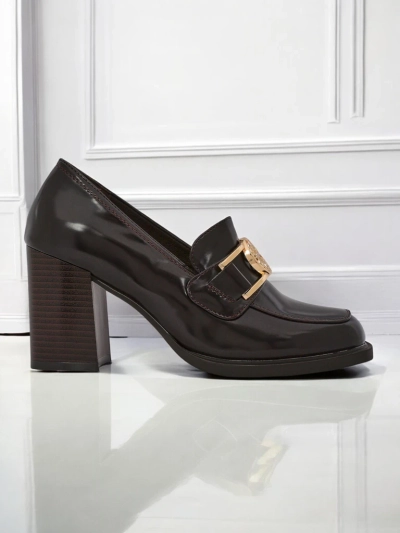 Loafers pour femmes Persephone Nero à talon en cuir écologique boucle dorée