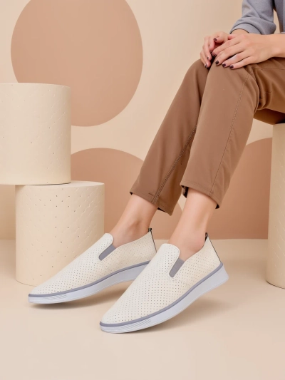 Royalfashion Chaussures de sport perforées pour femmes Musio