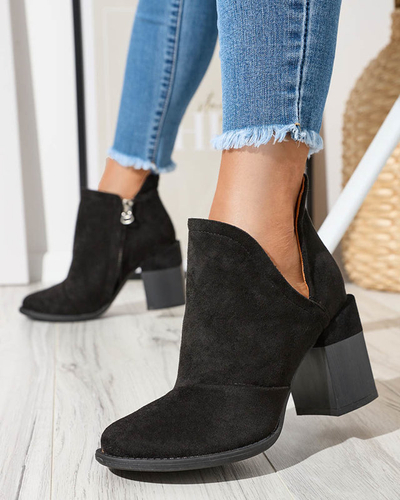 Bottes pour femmes sur le poteau avec découpes en noir. Encura- Footwear