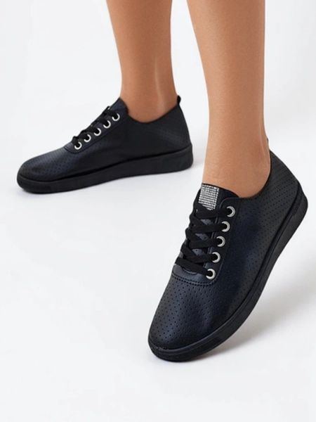 Royalfashion Baskets de sport perforées pour femmes Kiarre