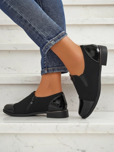 Aurelia Nero – élégants mocassins pour femmes Royalfashion en cuir mat