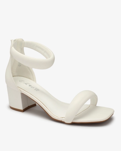 Royalfashion Sandales basses à talon aiguille pour femme en blanc Lerhem