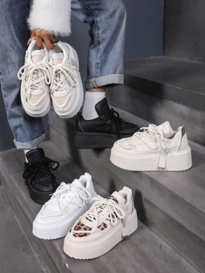 Baskets Royalfashion pour femmes sur plateforme Aeroll