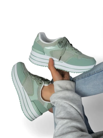 Royalfashion Baskets de sport pour femmes sur plateforme Revisitées