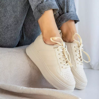 OUTLET Chaussures de sport femme beiges sur la plateforme Silvina - Chaussures