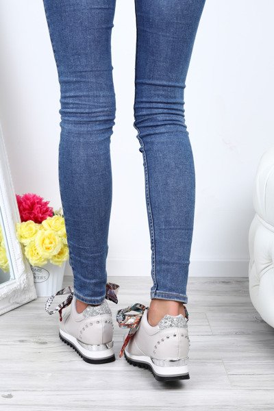 Szare tenisówki wiązane chustą Madalynn- Obuwie