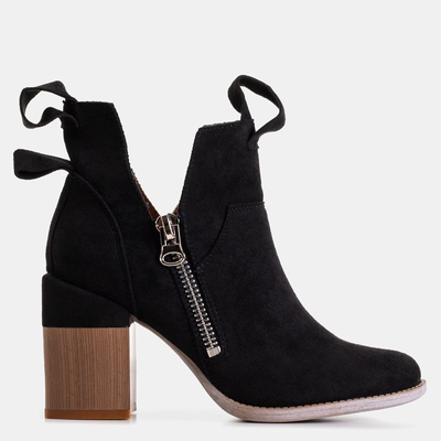 Bottes noires pour femmes sur un montant carré Darera - Chaussures