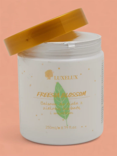 Luxelux FREESIA BLOSSOM Baume corporel avec thé vert et miel 250 ml