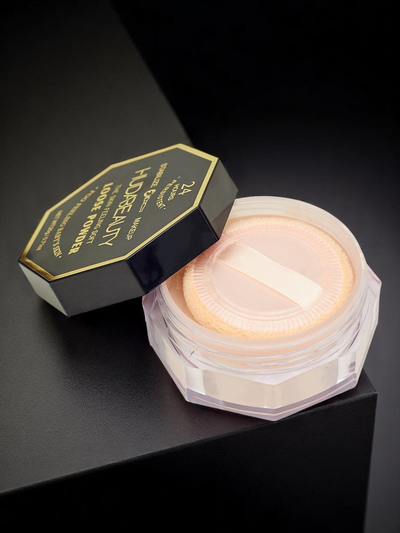 Poudre libre pour le visage avec un effet finition naturelle