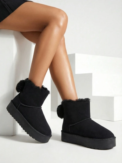 Royalfashion Bottes femmes a'la snow boots en noir Goroggo