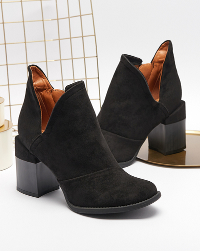 Bottes pour femmes sur le poteau avec découpes en noir. Encura- Footwear
