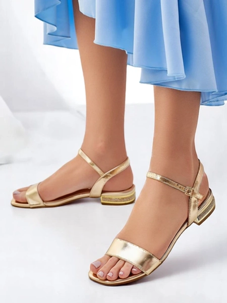 Sandales Royalfashion pour femmes avec une semelle plate Aronies