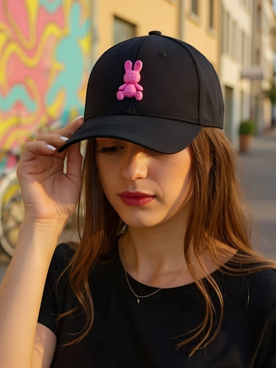 Casquette Royalfashion avec écusson Bunny Chic
