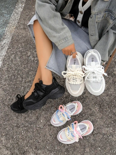 Chaussures de sport pour femmes Royalfashion sur une semelle épaisse Loness