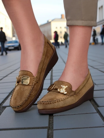 Royalfashion Mocassins femmes sur une faible plateforme Mollan