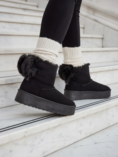 Royalfashion Bottes femmes a'la snow boots en noir Goroggo