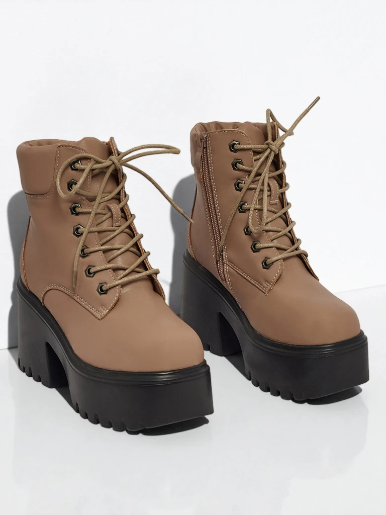 Bottines femme en éco-daim à talon bloc et plateforme Tavlissa