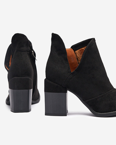 Bottes pour femmes sur le poteau avec découpes en noir. Encura- Footwear