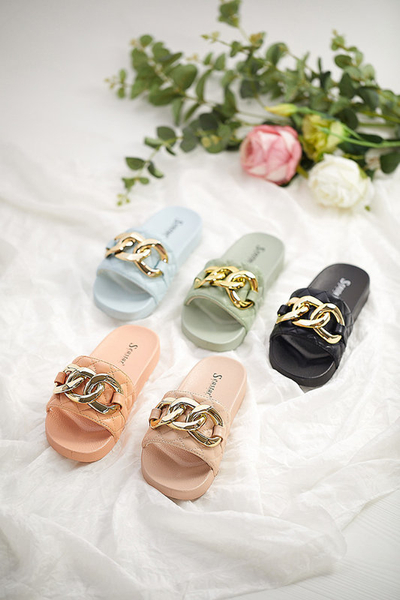 Chaussons matelassés vert femme avec chaîne dorée Eteris - Footwear