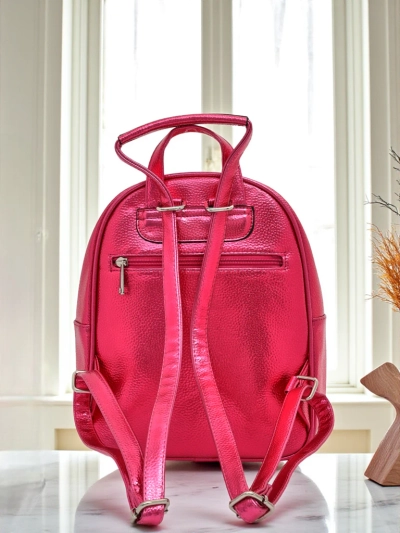 Sac à dos pour femmes Royalfashion en cuir écologique avec des rayures métalliques Rayures Métalliques