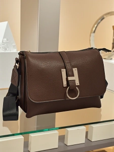 Marron foncé || marron