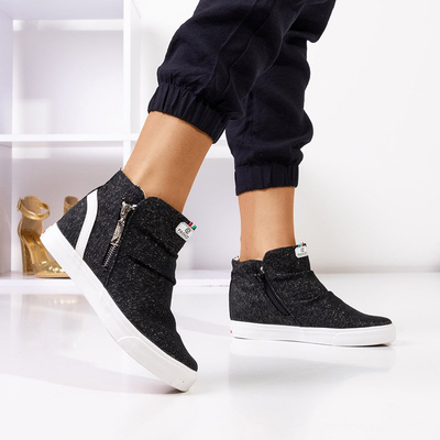 OUTLET Chaussures de sport pour femmes noires sur une cale intérieure Harumi - Footwear