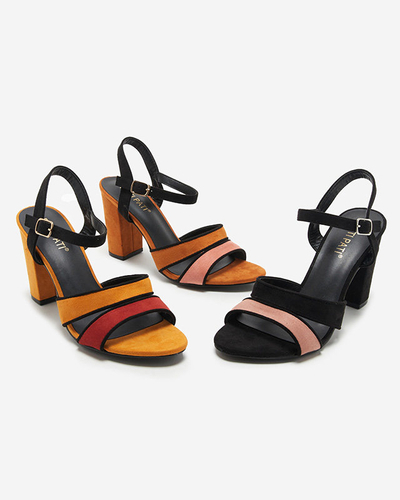 OUTLET Sandales pour femmes de couleur camel sur un poteau Hromm- Footwear