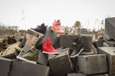 Różowe sneakersy na krytym koturnie Sinnea - Obuwie