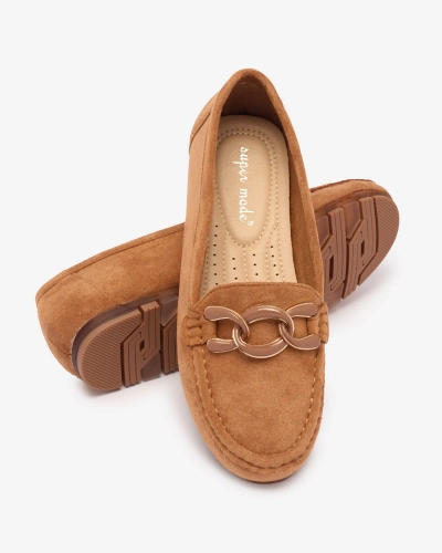 Mocassins pour femme en couleur camel avec chaîne Lertika - Chaussures