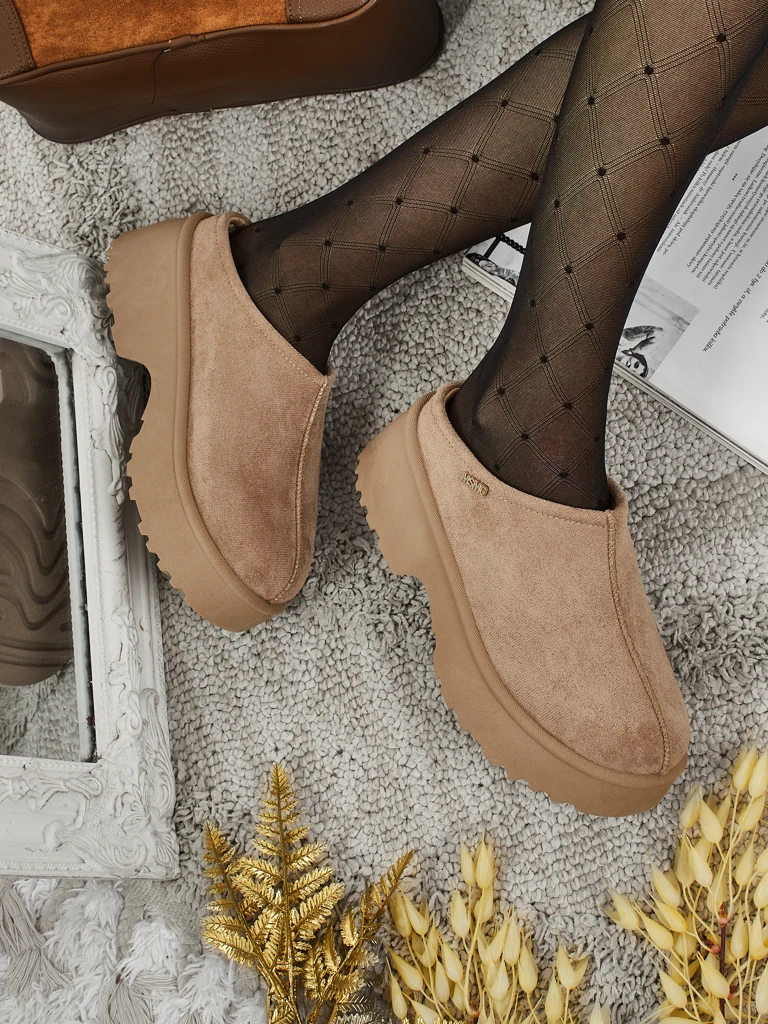 Bottes courtes style bottes de neige pour femmes avec fourrure Calindra